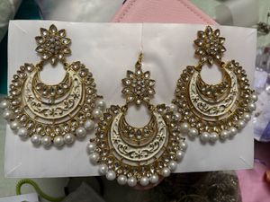 2 Jewellery Sets