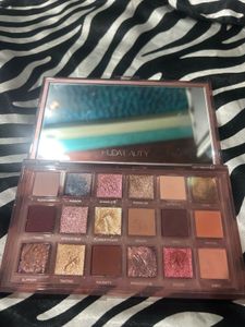 Huda Beauty, Naughty Eyeshadow palette