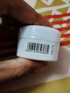 Hydrating Moisturizer For Dry Skin.