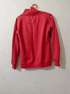 Red Graphic Print Sweatshirt for winters
