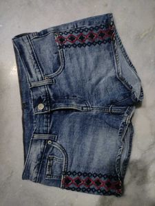 Levis Denim Embroidery Shorts