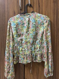 Floral Print V-Neck Tie-Up Crop Top