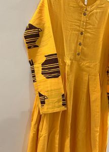 yellow gold  colour floor length kurt
