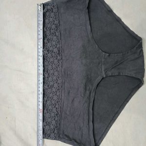 ❤️‍🔥 Comfortable Grey Briefs with Lace Trim