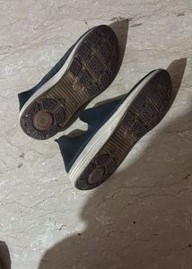 Stylish Dark Grey Slip-On Sneakers
