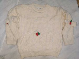 Hostoyo Kids Cream Strawberry Sweater 🍓