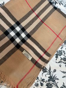 Burberry Classic designer Plaid shawl