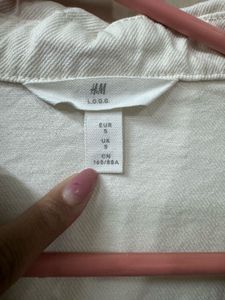 H&amp;M White Cropped Denim Jacket