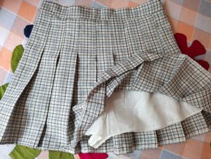 Plaid Pleated Mini Skirt