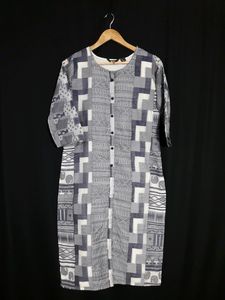Women White & Grey Printed Kurti