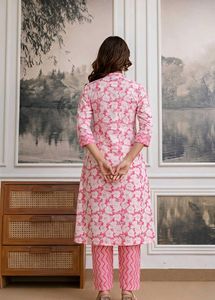Chic Pink Floral Kurta Set