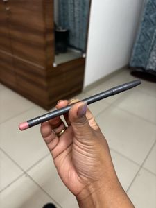 MAC Lip liner + Swiss Beauty Eye and Brow Penci