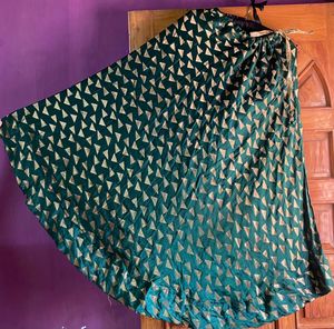 Elegant Green Ethnic Skirt with Golden Print
