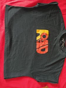 Set of 2 Graphic &amp; Solid Tees