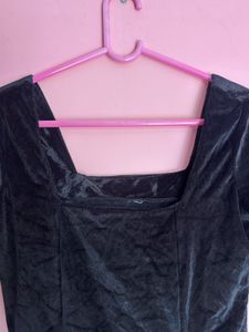 Elegant Black Velvet Mini Dress