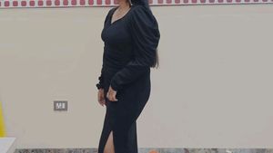 A Black Bodycon....✨🥵