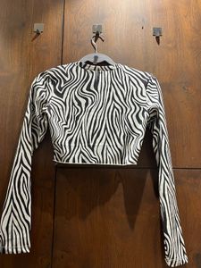 SSS Black &amp; White Zebra Print Stretch Crop Top – S