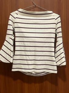 Striped Off-Shoulder Top 🦢💟