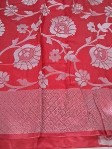Elegant Red Silk Saree with Intricate Weave