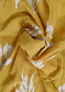 Avaasa Set brand Yellow Floral Print Kurta