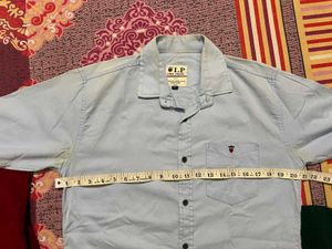 💙Light Blue Button-Up Shirt