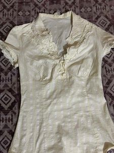 Pastel Yellow Ruffled V-Neck Fitted Top