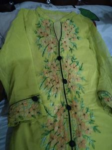 Floral Embroidered Kurti