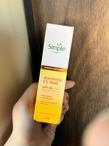 Simple Mattifying UV Fluid SPF 50