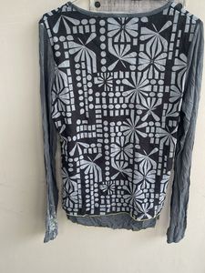 Stylish Graphic Print Long Sleeve Top
