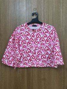 Chic Pink Heart Print Cropped T-Shirt