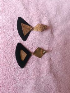 Unique Geometric Glitter Earrings,Black and golde