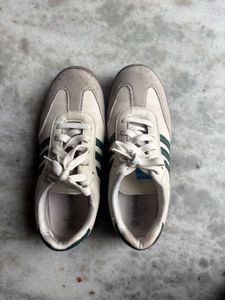 Stylish Women's Sneakers