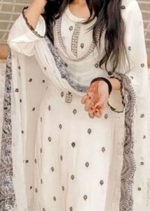 Elegant Embroidered Salwar Kameez