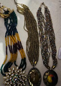 Beaded Necklace Set with Pendant