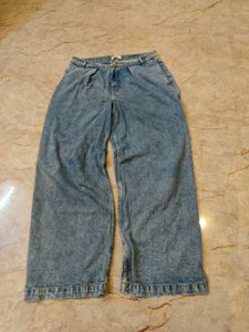 Light Wash Wide Leg Jeans with Statement Belt