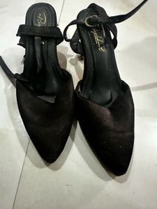 Chic Black Ankle Strap Heels
