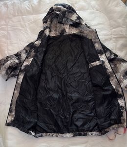 Abstract Print Hooded upper Jacket