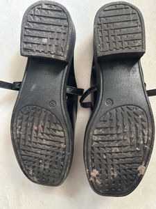 Chic Mary Jane Shoes with Buckle Strap