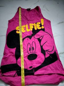 Cute Pink Selfie Graphic T-Shirt