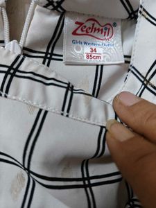 Women Stylish Black &amp; White Geometric Dress