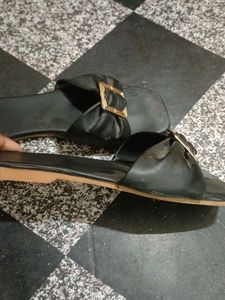 Elegant Black Bow Detail Slides