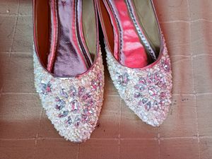 Pearls Jutii.