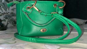 Chic Quilted Emerald Green Handbag