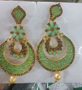 Earings For Women. Like New. Good Condition.