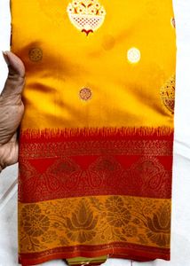 Premium Quality Ikat Saree With Blouse Piece