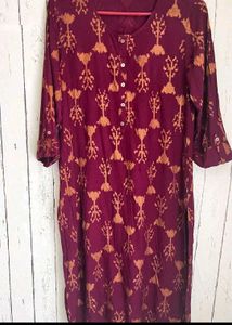 Avaasa ikkat maroon printed onKurta