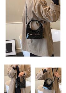 Min Hobo Bag
