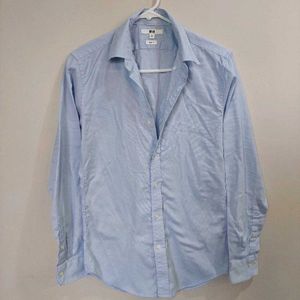 Uniqlo light blue formal shirt