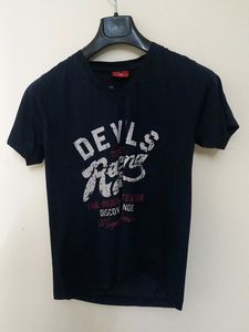 Navy Blue T-shirt 🫶🏻