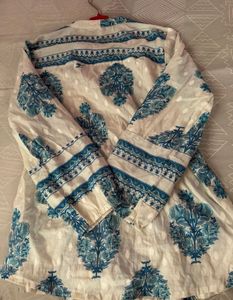Elegant Blue &amp; White Cotton Kurta